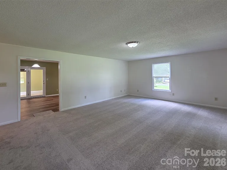 101 Vance Allen Ave — Photo 2