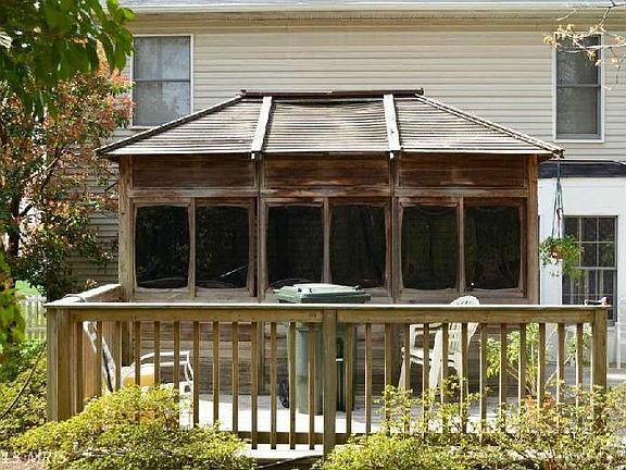 3rd image of 116 Briarwood Ct