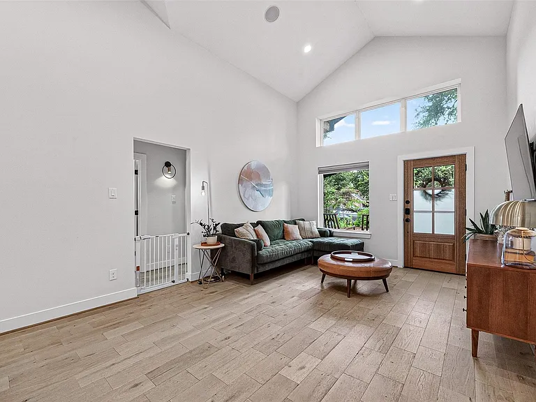 209 Woodard St — Photo 28
