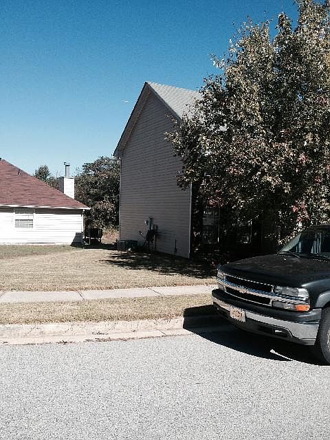 2nd image of 3476 Creekview Dr