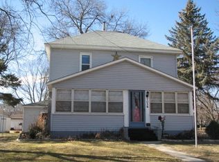 703 4th Ave SW, Independence, IA 50644