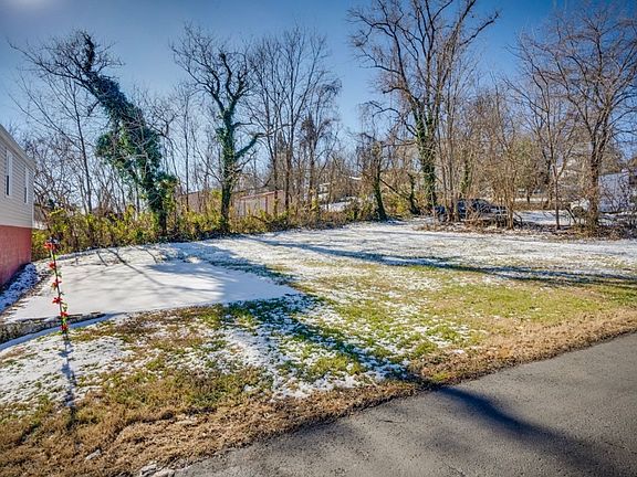 2nd image of 1096 Lynn Garden Dr