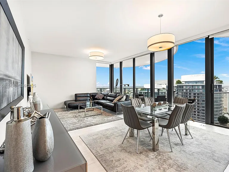 1000 Brickell Plz #Penthouse 5301 — Photo 17