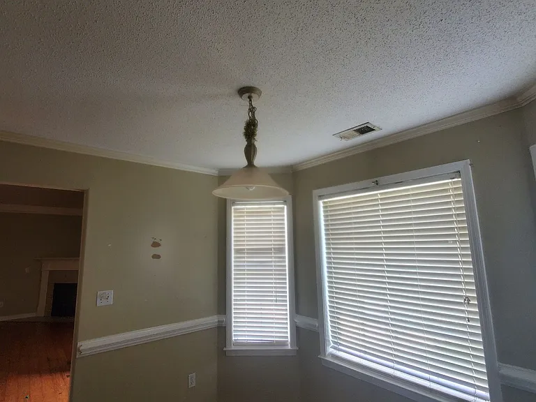 1084 Tara Dr — Photo 16