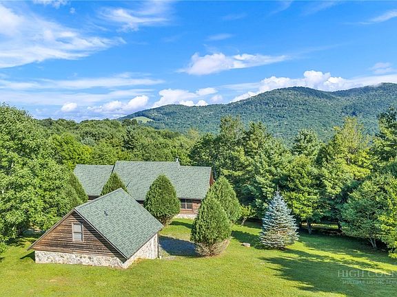2nd image of 525 Schoolhouse Ridge