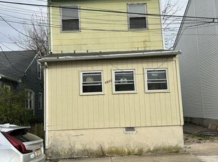 1012 N Willow St, Trenton, NJ 08638