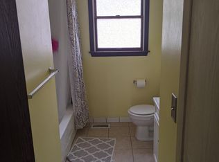 52 N Grove St #2, Carpentersville, IL
