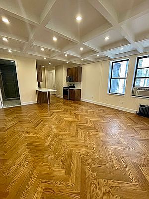 2nd image of 941 Washington Ave #707