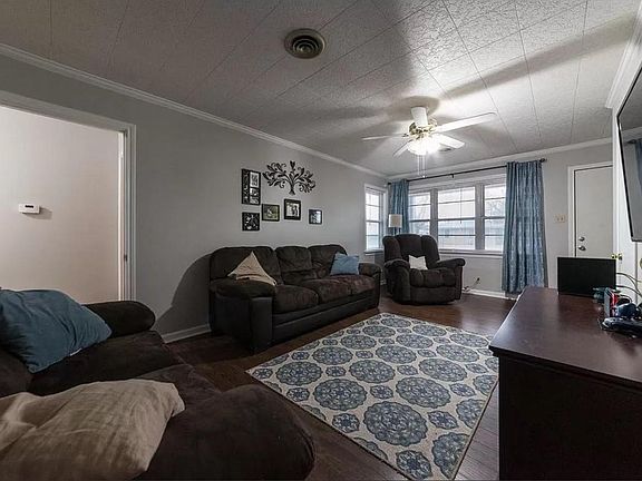 2nd image of 604 N 28th St