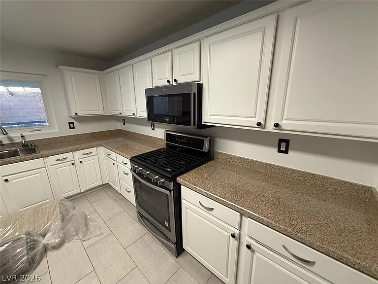2120 Royal Antilles Ct — Photo 9
