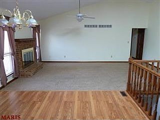 4th image of 2863 Chapel View Dr