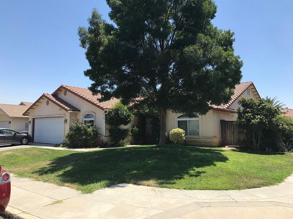 1st image of 2290 W Park Dr