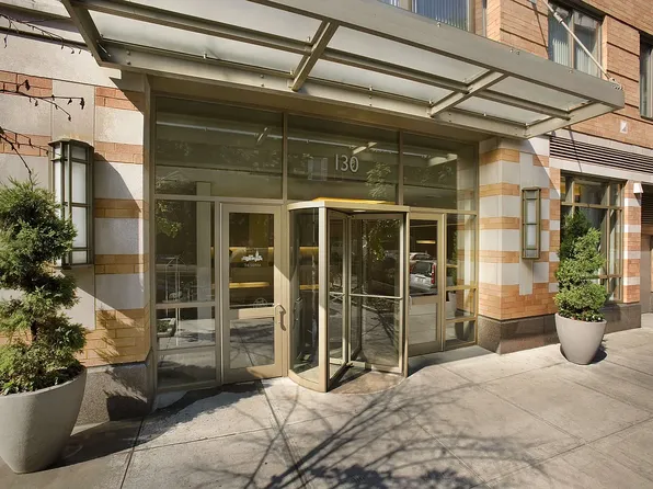 130 West 15th Street image 1 of 3