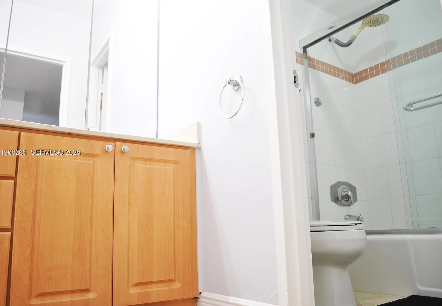 The Decoplage Condo — Photo 4
