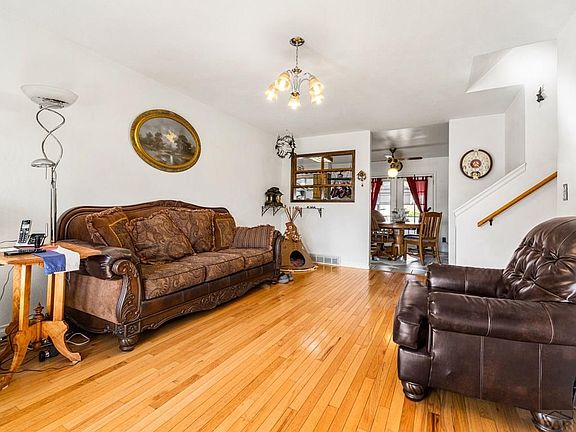 2nd image of 2291 Chantala Ave