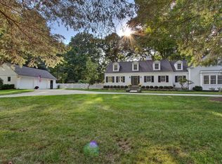 55 Wildflower Ln, Fairfield, CT 06824