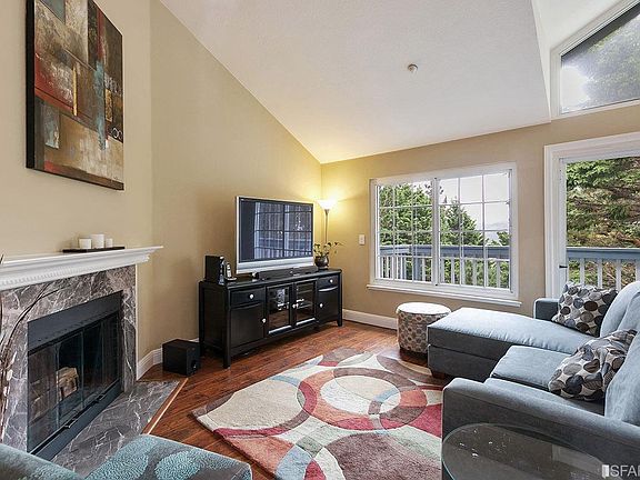 3rd image of 351 Barbara Ln