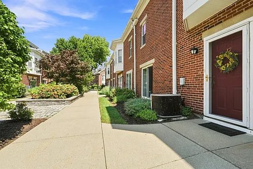 150 Quincy Shore Dr #17 Photo 1 150 Quincy Shore Dr #17 Photo 1