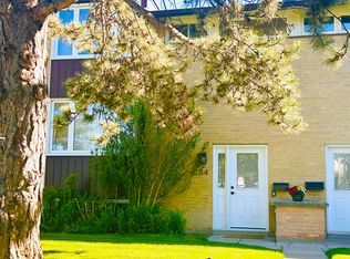 84 Barber Greene Rd #25, Toronto, ON M3C1Z9