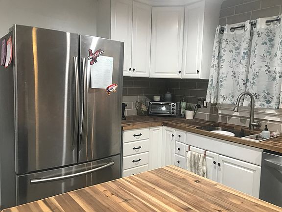 water dispenser & ice maker