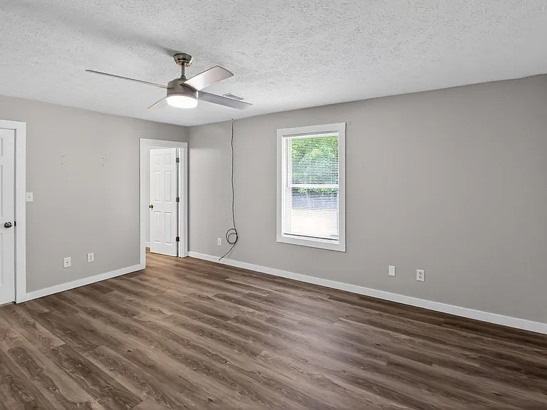 78 Misty Dr — Photo 17