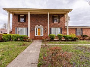 112 Summer Dr, Sikeston, MO 63801