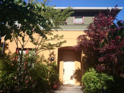 2541 11th Ave W, Seattle, WA, 98119