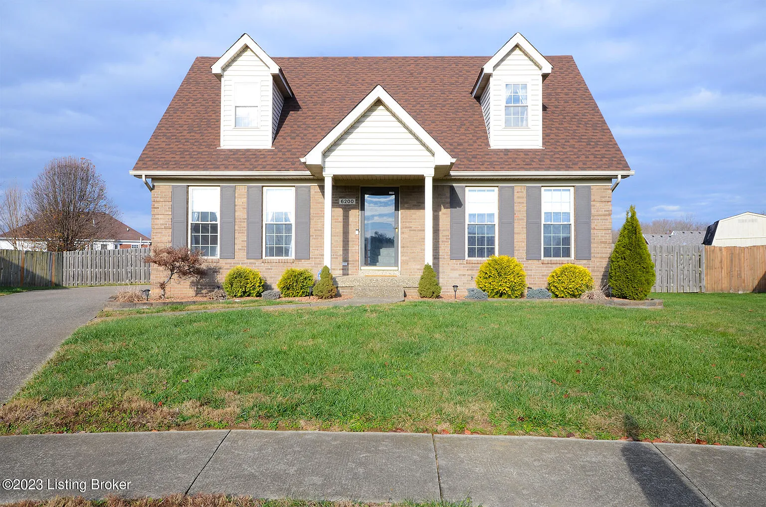 6200 Winding Stream Dr photo 1