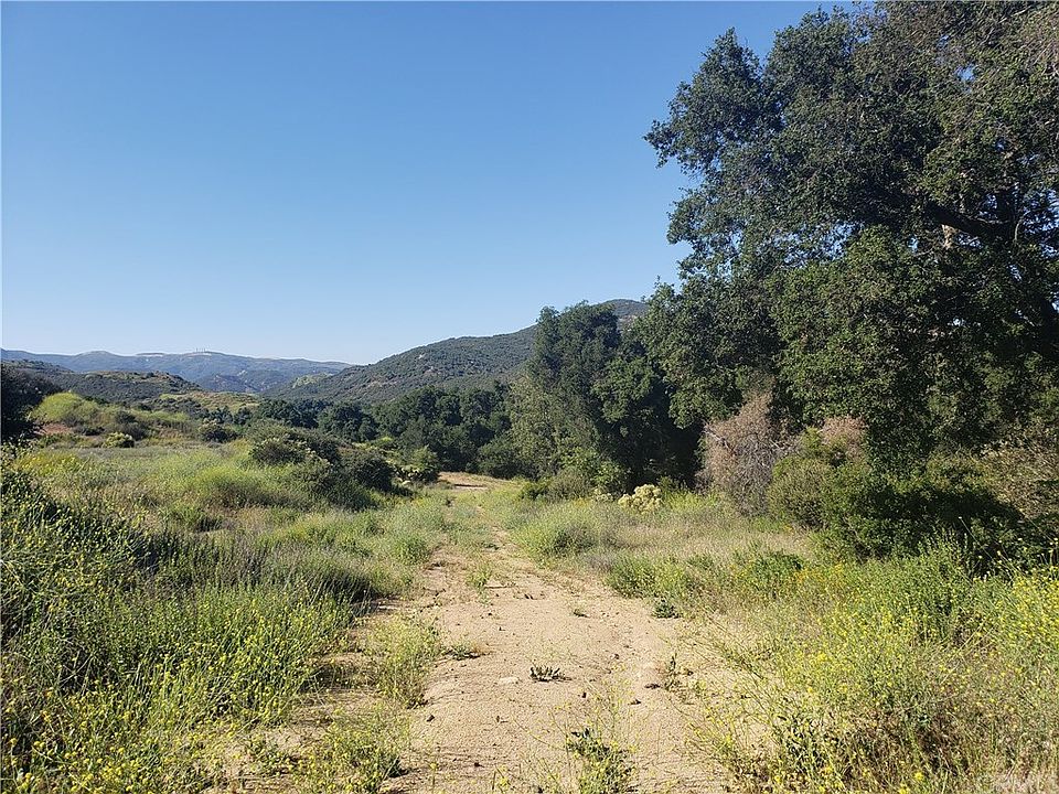 1st image of 40644 Hacienda Dr