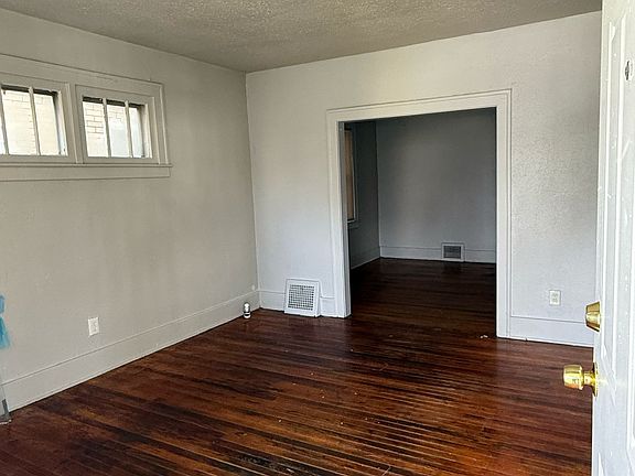5th image of 16327 Log Cabin St