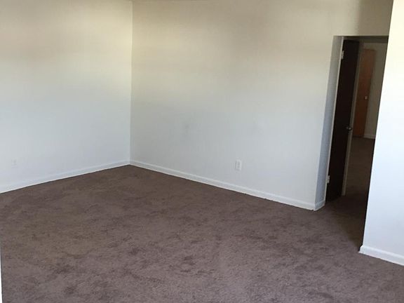 5th image of 4100 Longshore Ave APT D17