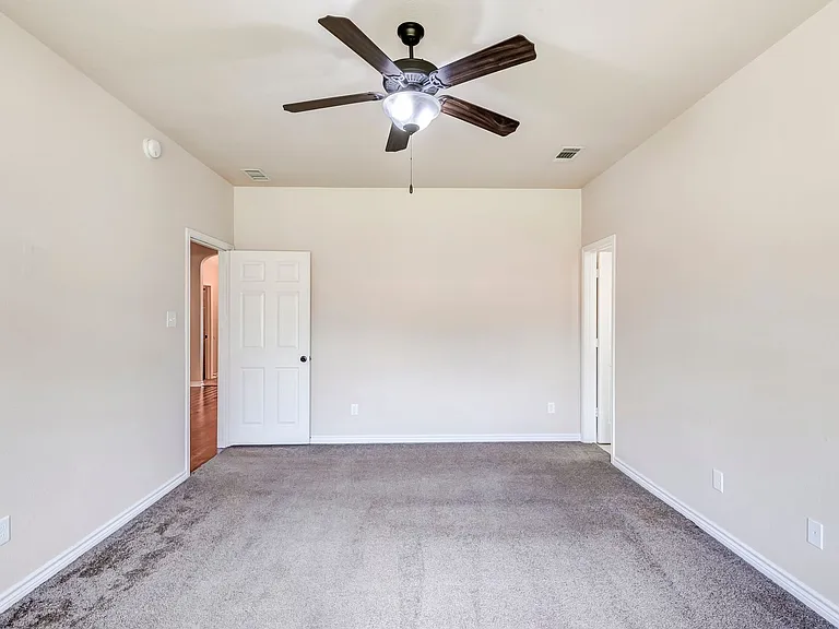 2405 Coy Dr — Photo 19