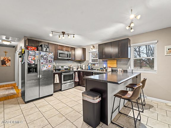 4th image of 1422 Willcoxon Dr