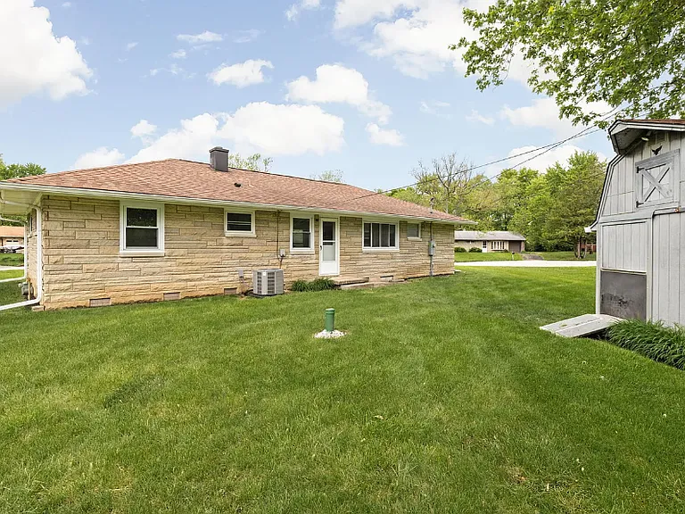 207 Stephen Ct — Photo 26