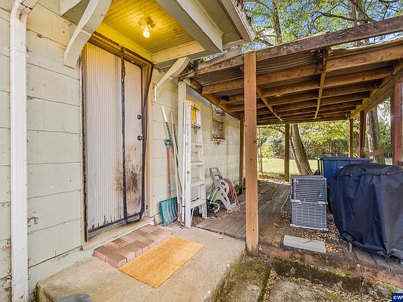 3rd image of 4053 Liberty Rd S