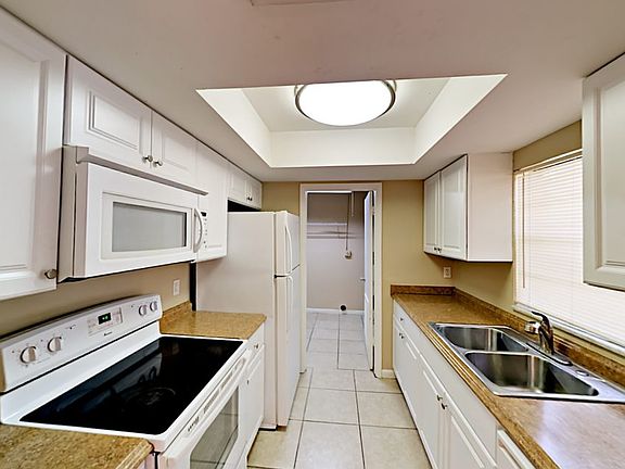 5th image of 3631 NW 7th Pl