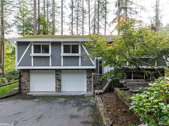 2nd image of 2080 Lakemoor Ln SW