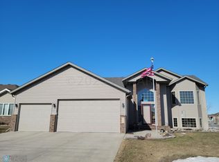 3507 Taylor St S, Fargo, ND 58104