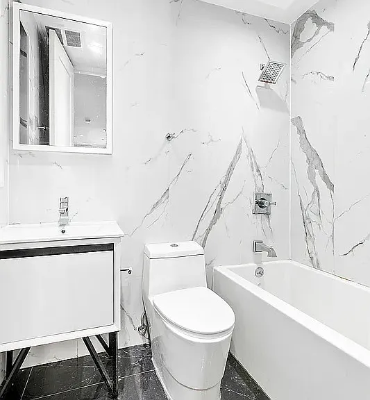 307 Cornelia St #3F — Photo 4