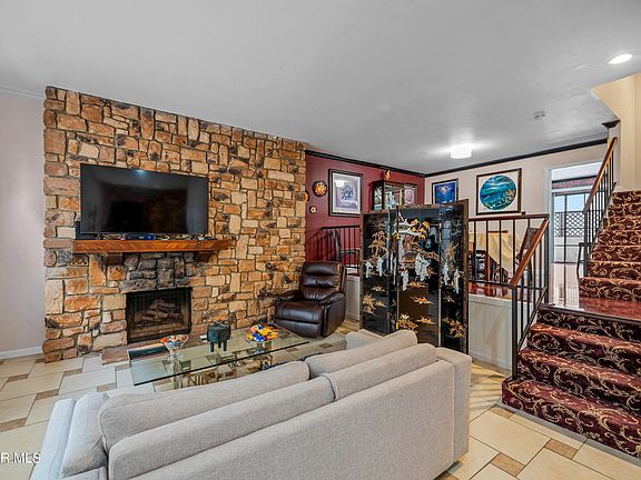 5th image of 4352 Coldwater Canyon Ave APT F