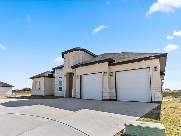 3rd image of 1500 Milania Dr