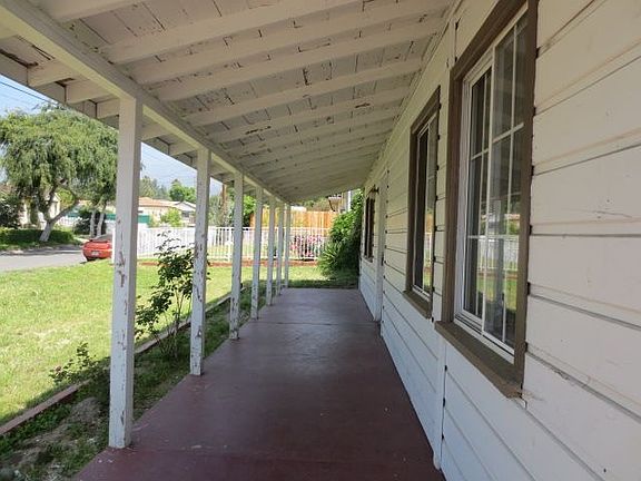 2nd image of 1778 N Oxford Ave
