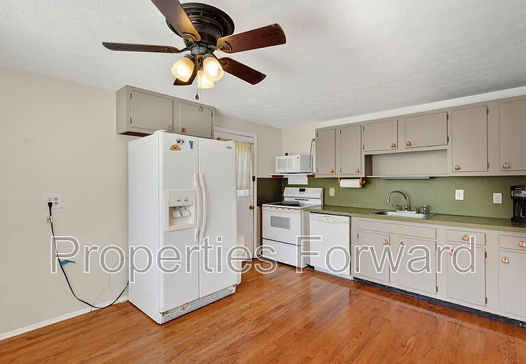 873 Allison Dr — Photo 13