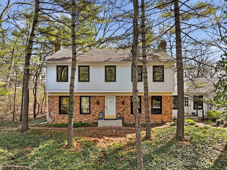 1st image of 20 Crest Dr