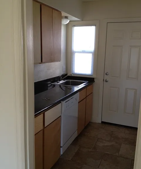 6535 N Greeley Ave — Photo 16