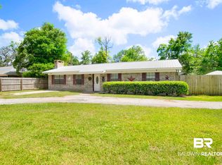 411 W Camphor Ave, Foley, AL 36535