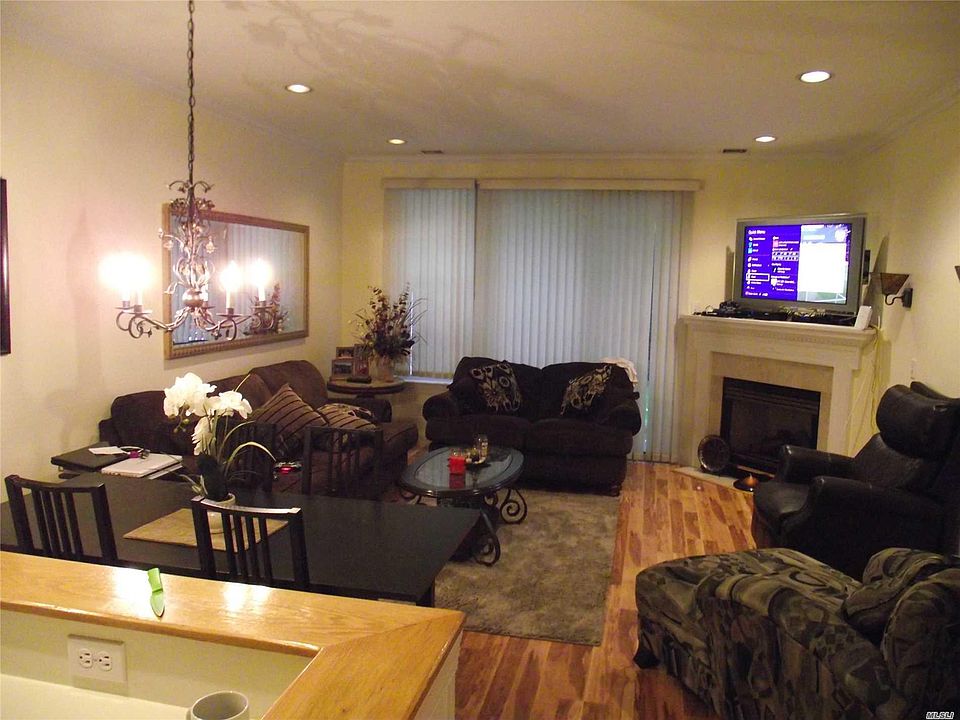 2nd image of 44 Leeward Ct