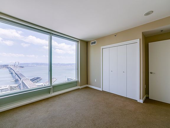 5th image of 425 1st St Unit 3302