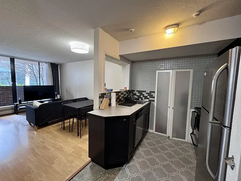 950 Drake St #103 — Photo 6