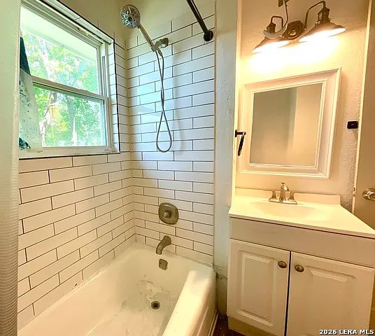 154 Ferris Ave — Photo 8